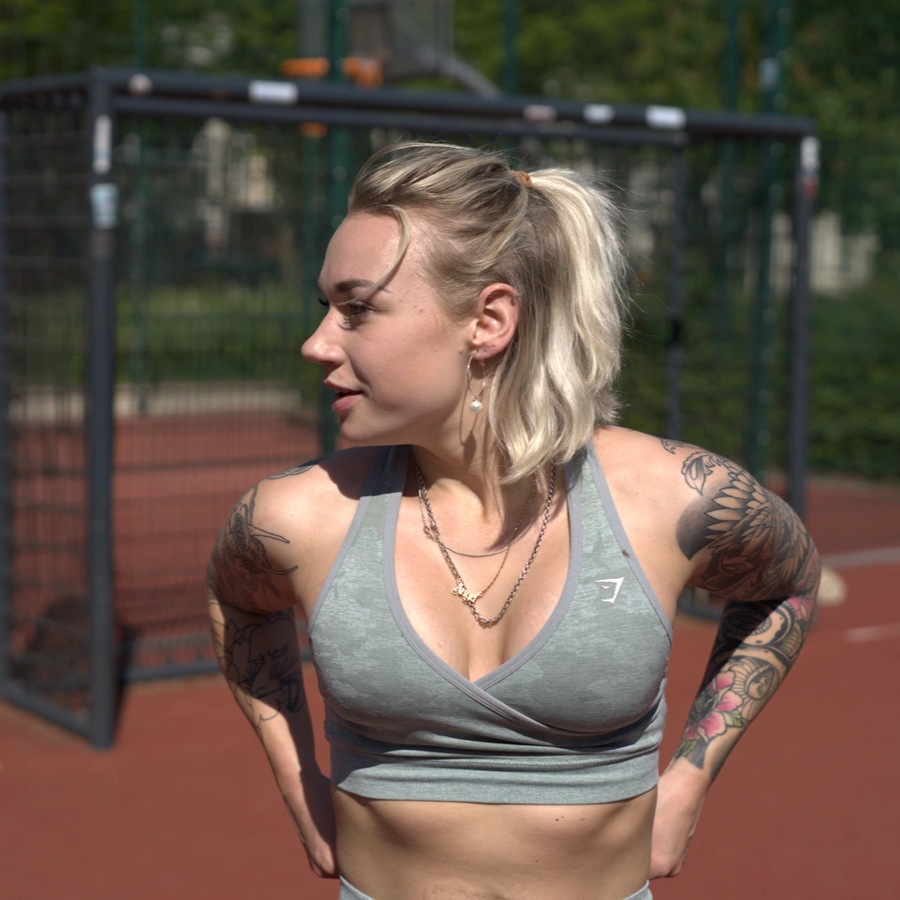 Fitte Frau nach dem Ernährungscoaching mit Tayfun