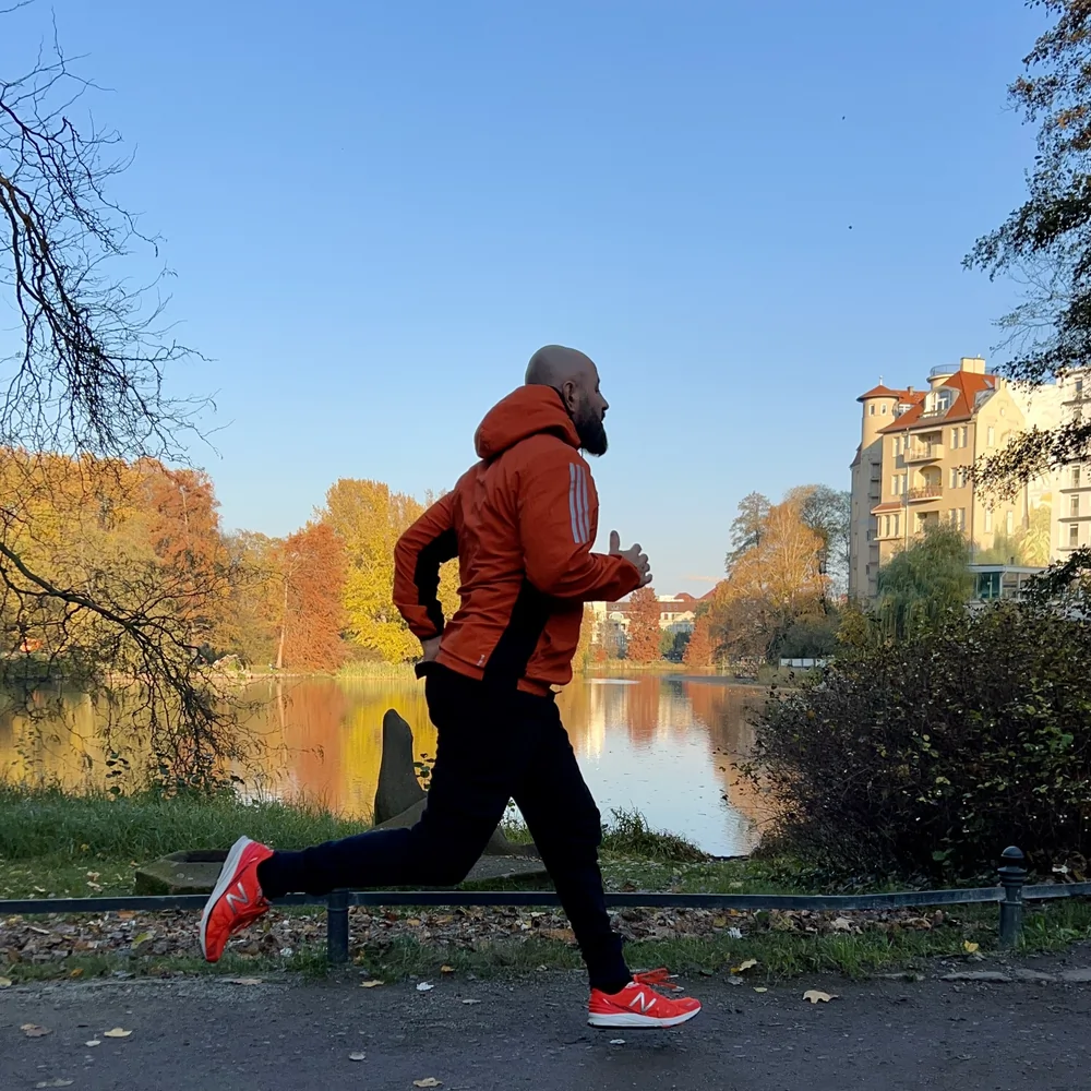 Tayfun am Joggen vor dem Lietzensee